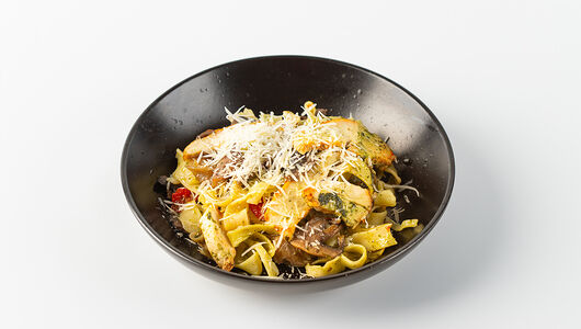 Паста Фетучини с курицей и соусом Песто, 270г