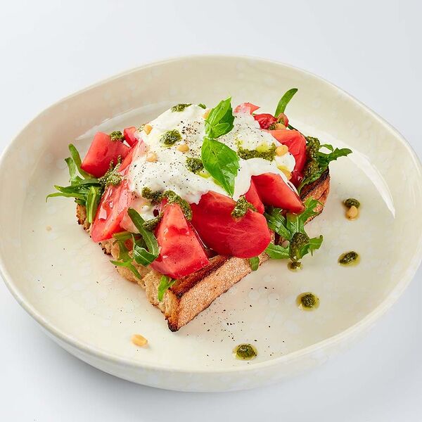 Брускетта томаты страчателла