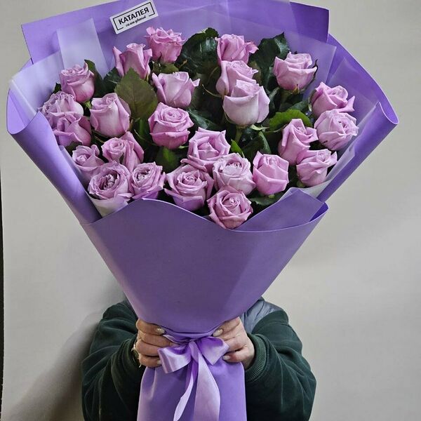 Букет с фиолетовой розочкой