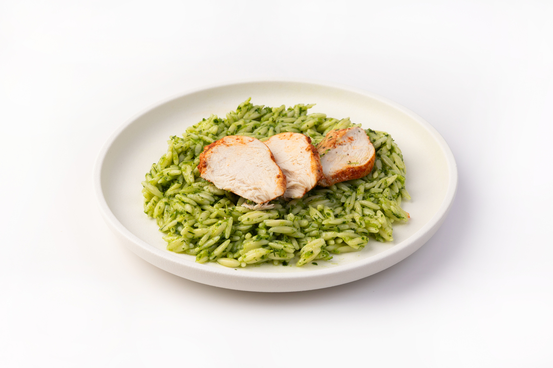 

Паста "Орзо" с песто и запеченной курицей