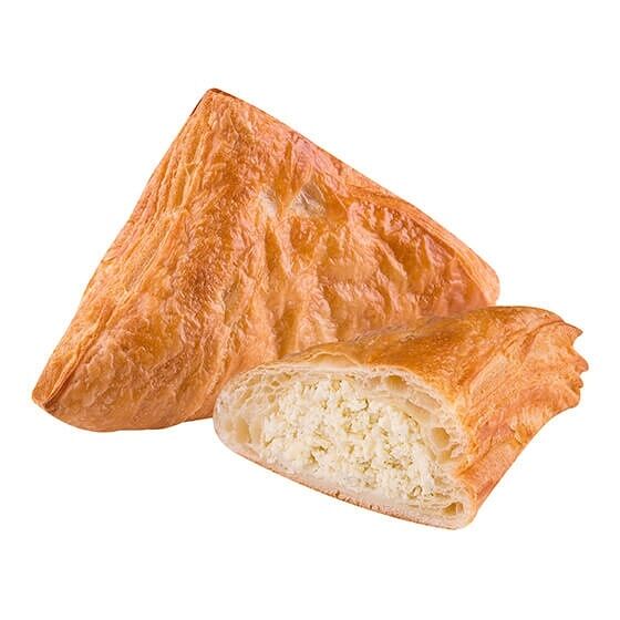 Слойка с начинкой адыгейский сыр и зелень