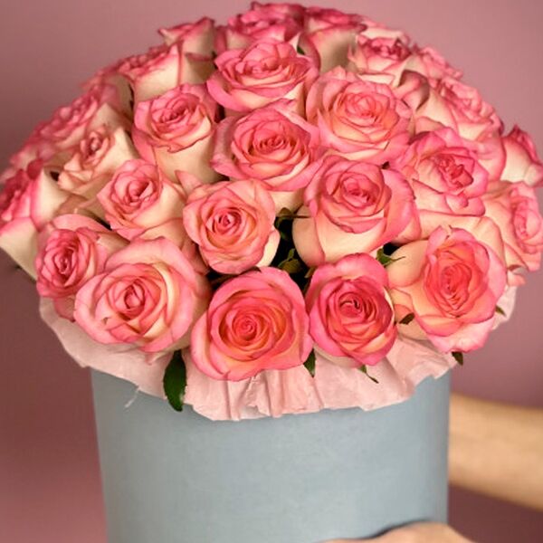 Розы Джумилия в коробке L