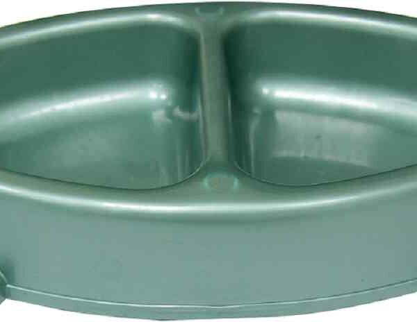 Миска пластмасовая Зооник для кошки, в ассортименте