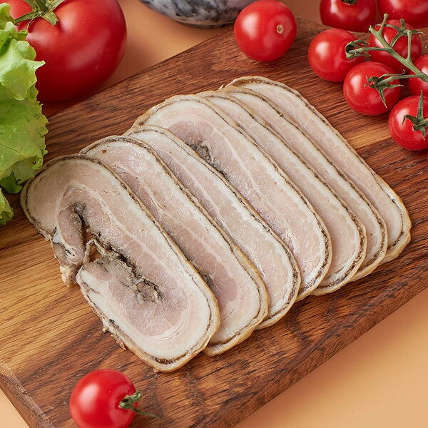 Сало запеченное с можжевельником, нарезка