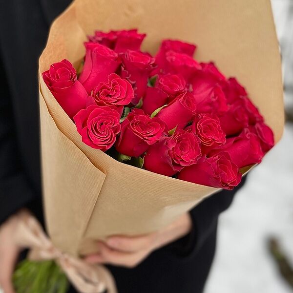 25 красных роз (60 см)