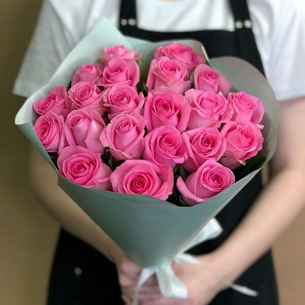 Букет из 21 розовой розы (50 см)