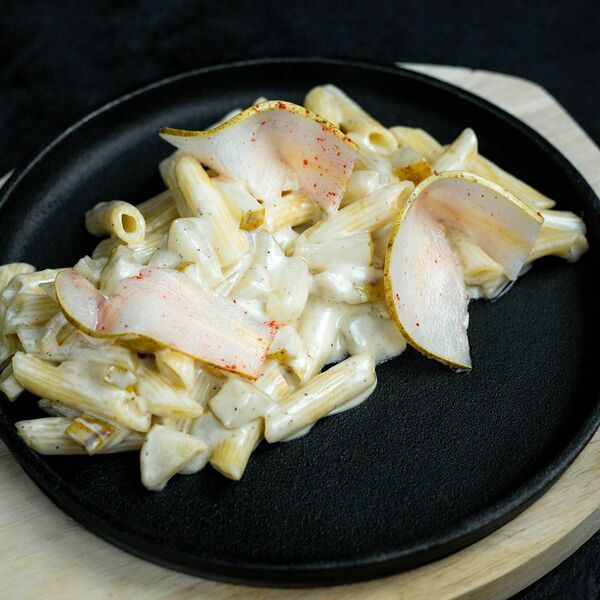 Пенне с грушей и блю чиз