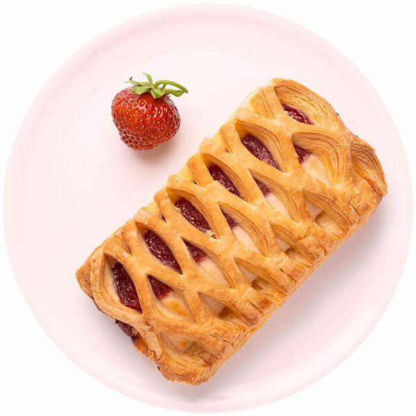 Слойка Клубнично-творожная мечта, 70г