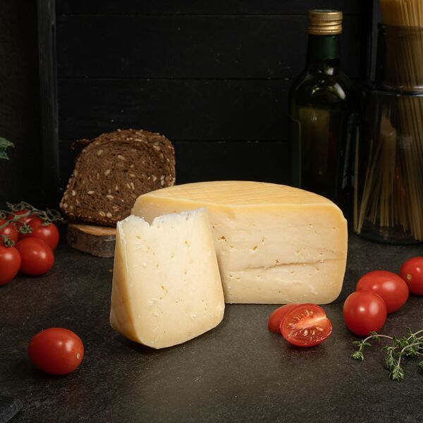 Сыр Бельпоезе Козий (Воронцов) на развес