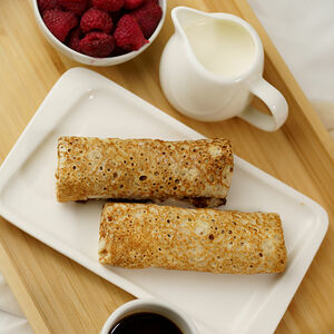 Блинчики с маскарпоне и свежей малиной