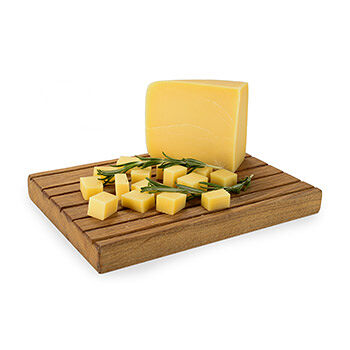 Сыр из коровьего молока Пармезан 40% 3 месяца Laime Аргентина, БЗМЖ