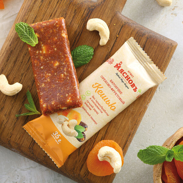 Батончик орехово-фруктовый кешью МясновЪ Буфет