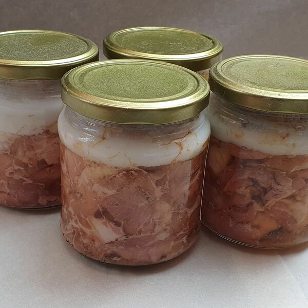 Мясо тушёное Naturliche из свинины