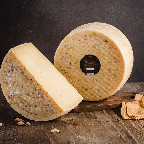 Полутвердый коровий чеддер