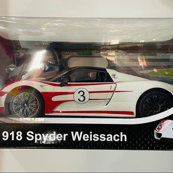 Porsche 918 Spyder Weissach