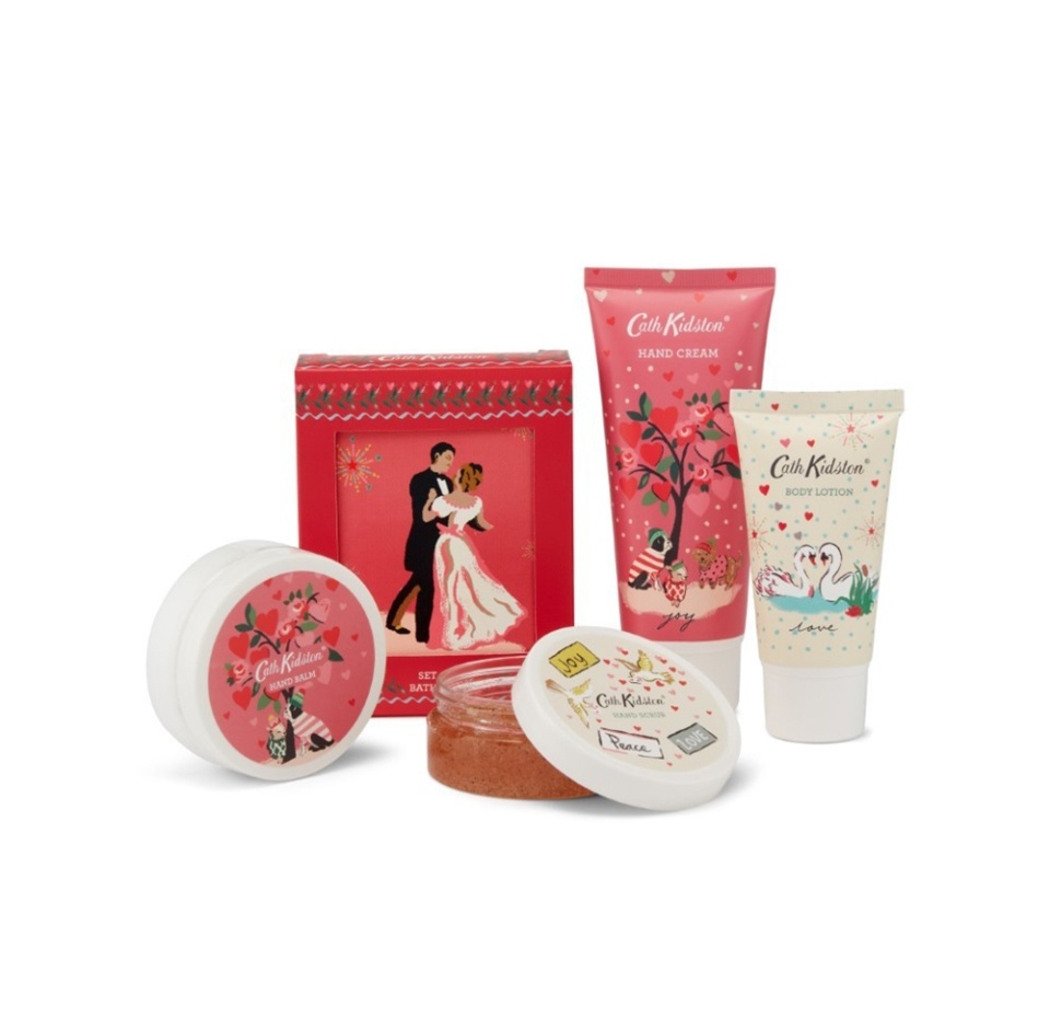

Подарочный набор Cath Kidston средств для ванны и тела Shine Bright с ароматом Red Berry & Cedar, Великобритания