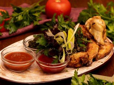 Куриные крылышки маринованные по-грузински