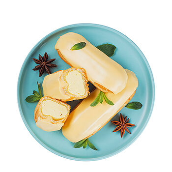 Пирожное эклер манго от шеф-кондитера