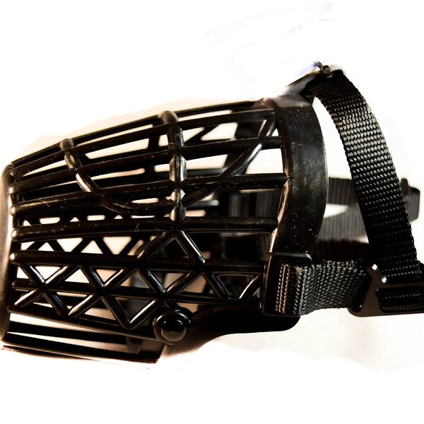 Trixie Намордник размер М (22см) пластик