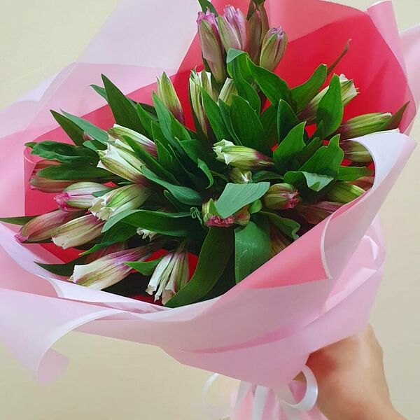 Букет альстромерий 365