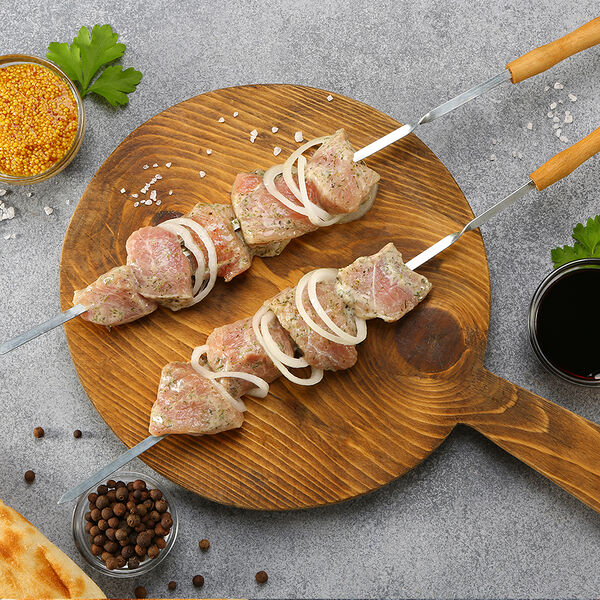 МясновЪ Шашлык из шейки в маринаде с натуральным йогуртом и зеленью