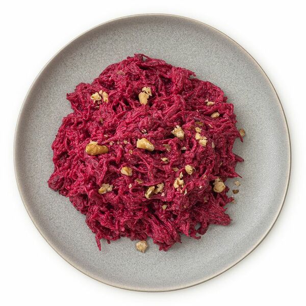 Салат из свёклы с чесноком и грецким орехом