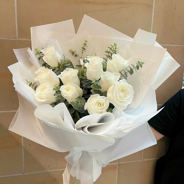 Букет белых роз