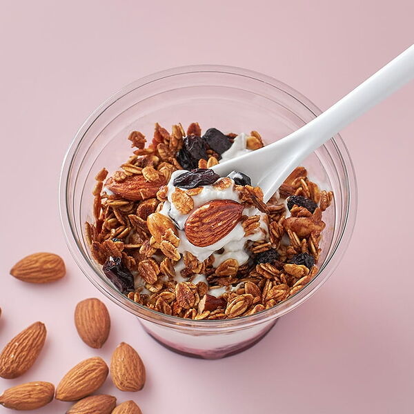 Йогурт с гранолой Вишня и корица