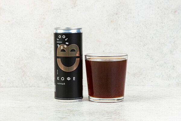Кофе черный в банке, кафе