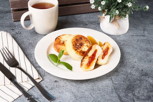 

Сырники Лента Fresh с абрикосовой начинкой, 100 г