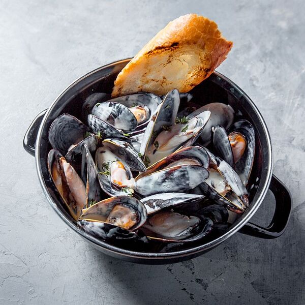 Горячие мидии в сливках с тимьяном 500 гр