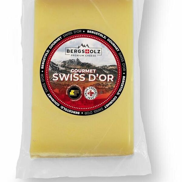 Сыр твердый Свисс Д’Ор 52% ТМ Bergstolz (Бергстольц)