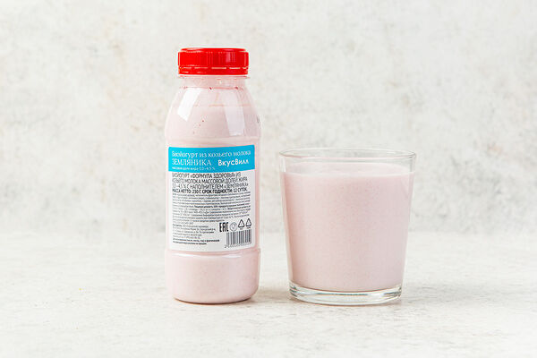 Биойогурт козий питьевой с земляникой 3-4,5%