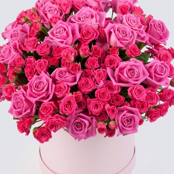 Букет в коробке Любовный секрет (51 роза)