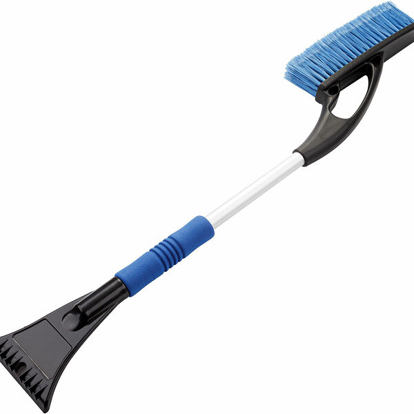 Щетка для снега со скребком