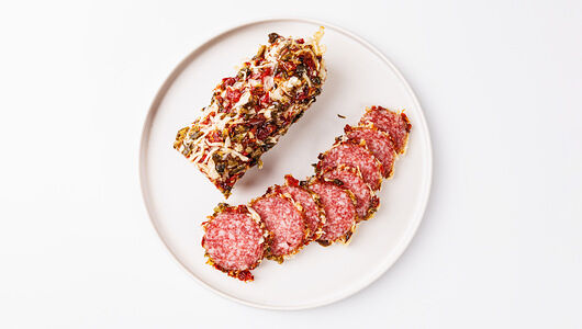 Колбаса сырокопченая полусухая Красочная