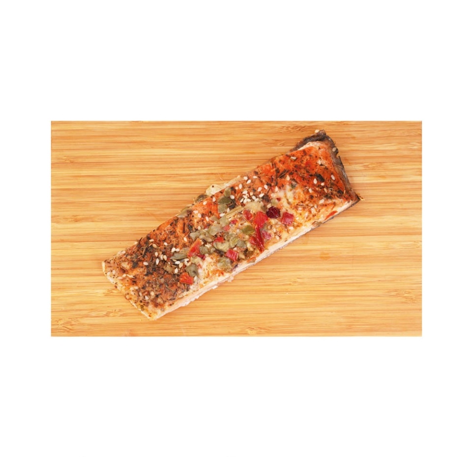 

Лосось филе горячего копчения с брусникой и медом вес