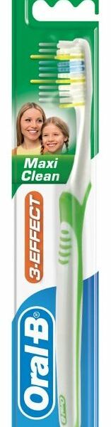 Зубная щетка Oral-B Maxi Clean средней жесткости 1 шт в ассортименте