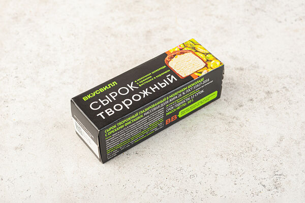 Сырок творожный ВкусВилл с фисташкой в молочном шоколаде 26%