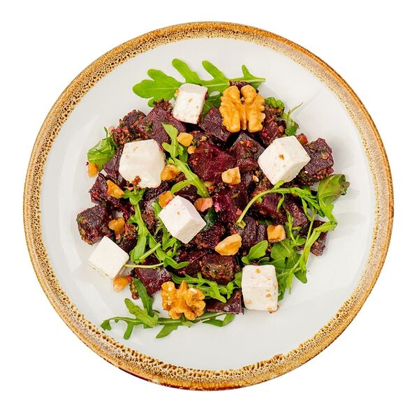 Салат из свёклы и феты с соусом песто Уже Готово