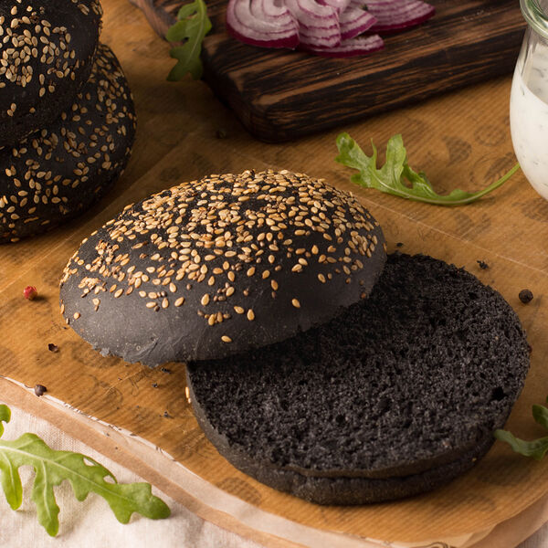 булочка черная для бургера с семенами чиа и кунжутом МясновЪ Пекарня (2 шт. в упаковке)