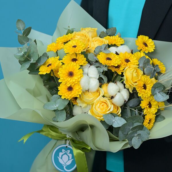 Букет из пионов и хризантем Sunrise