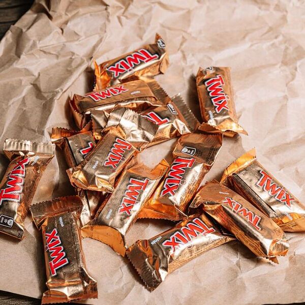 Шоколадный батончик Twix