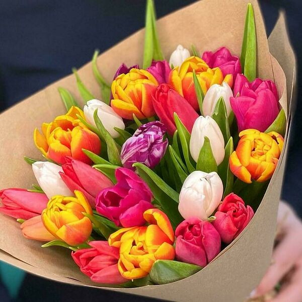 Букет цветов из 25 тюльпанов