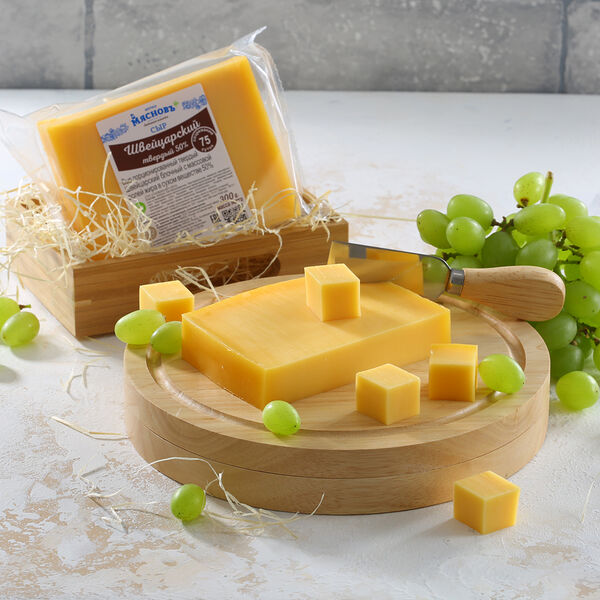 Сыр Швейцарский твердый 50% МясновЪ Ферма созревание 75 суток