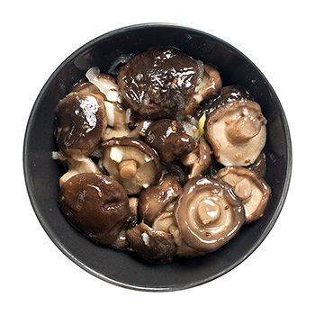 Грибы грузди маринованные с луком и чесноком 