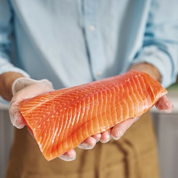 Форель филе на коже охлажденная