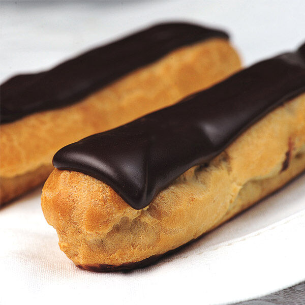 Большие ванильные эклеры