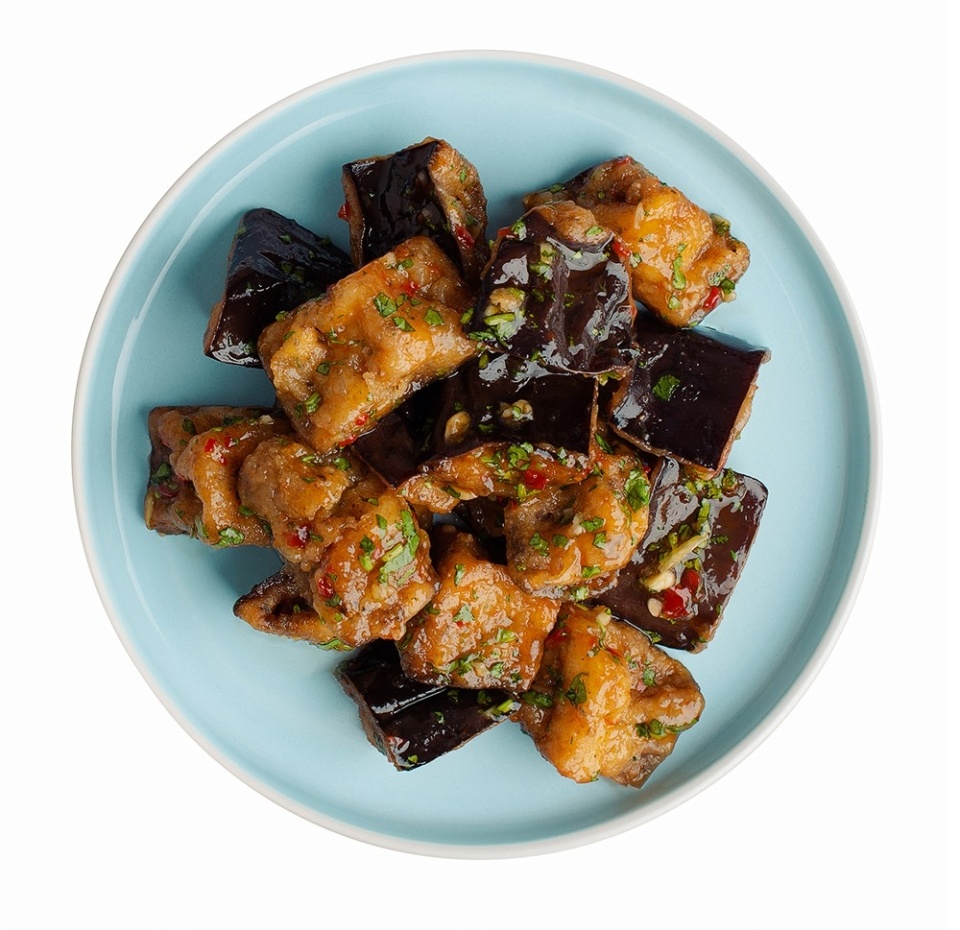 

Салат с баклажанами и сладким соусом чили 175 г