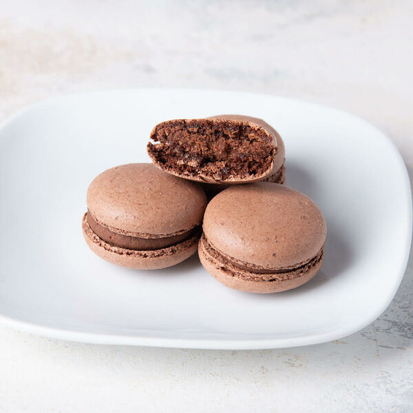 Макарон с шоколадной начинкой МясновЪ Пекарня